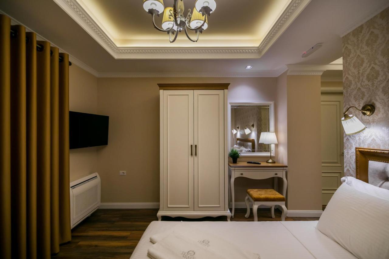 Legacy Boutique Hotel Korce Ngoại thất bức ảnh